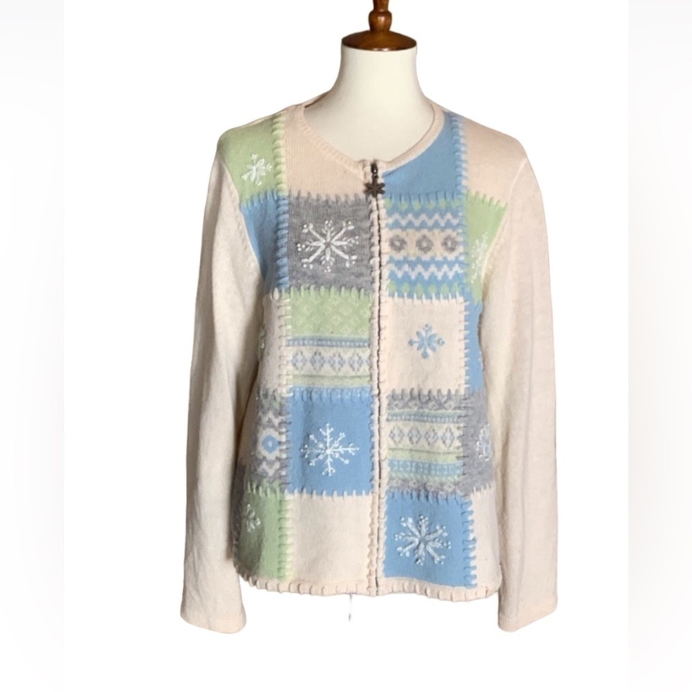 Charter Club 100% lambswool cardigan with snowflakes Size Large